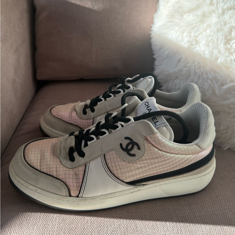 CHANEL CC Suede & Calfskin Sneakers,Size 38.5 (Fits US 8.5/EU 39)Pink/Grey/White - Picture 11 of 15